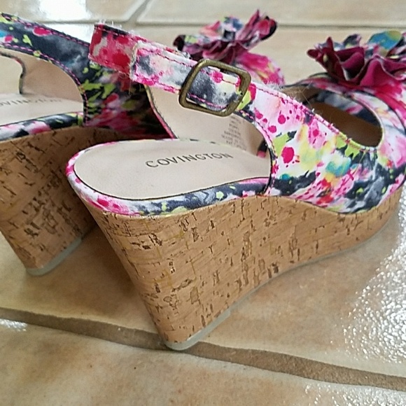 Like new, Floral high heel shoes, 4" - Picture 4 of 6